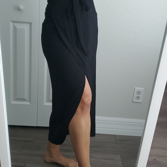 Forever 21 Soft Black Wrap Style Skirt Basic